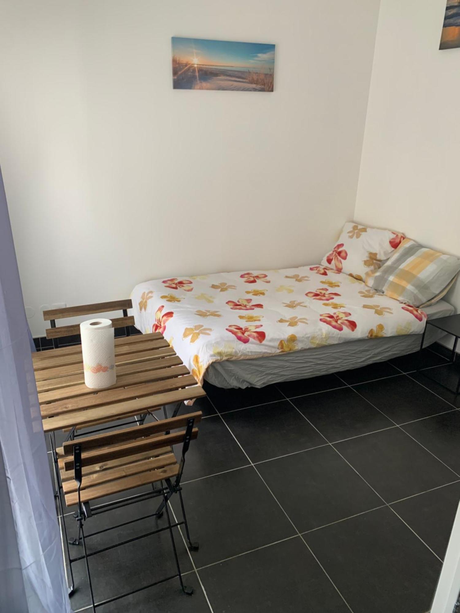 Jolie Maisonnette Avec Terrasse Nancy Centre מראה חיצוני תמונה